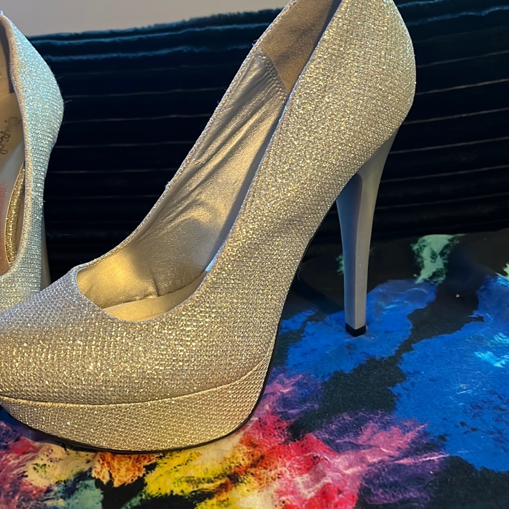 Qupid platform heels